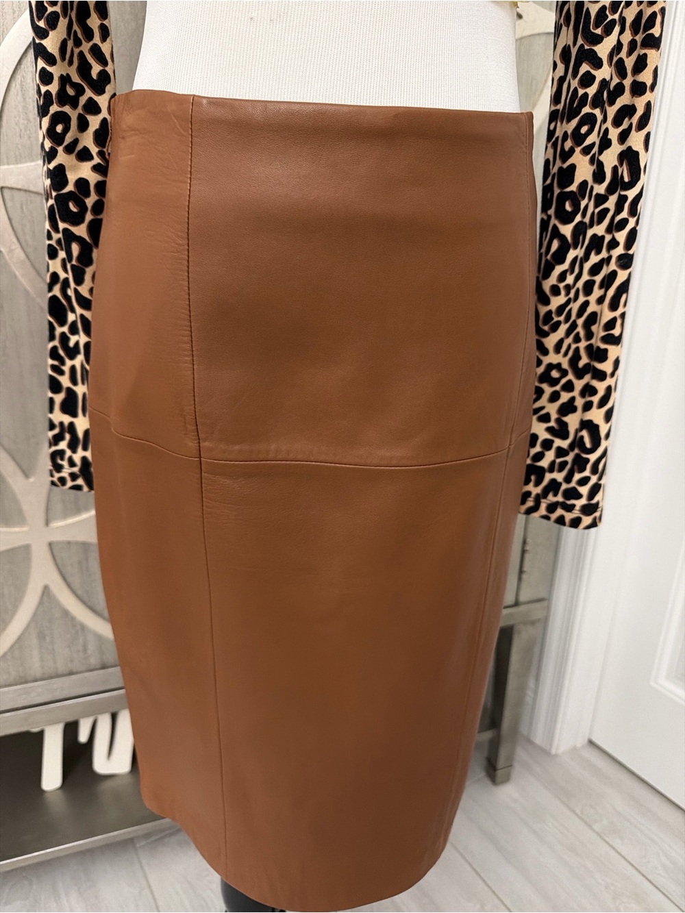 ANTONIO MELANI Brown 100% Leather Pencil Skirt with belt loops - Picture 8 of 10